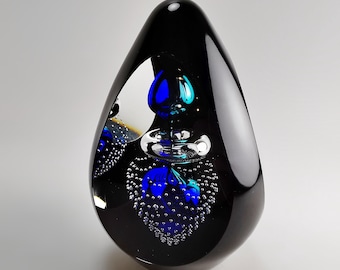 Scultura decorativa per interni - Goccia in vetro soffiato fatta a mano - Dettagli neri e blu