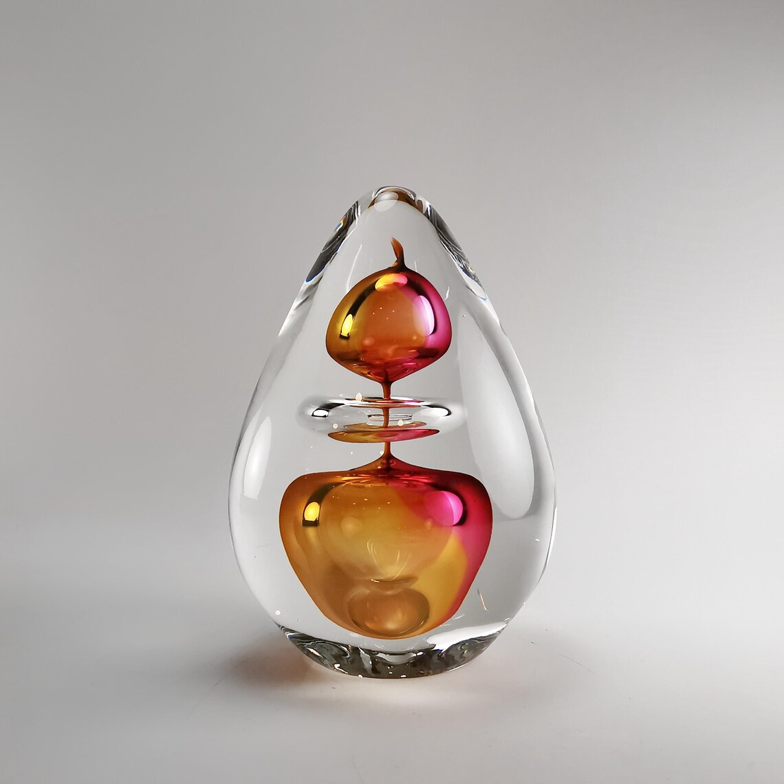 Ruby Paperweight Blown Glass Sculpture: Ruby & Gold Art Glass Paperweight (3.93