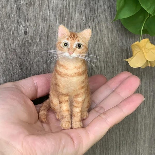 Custom Felted Cat Figurine – Handmade Wool Sculpture from Photo, Personalized Pet Memorial Keepsake Gift