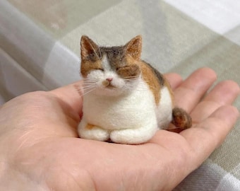 Custom Needle Felted Cat Sculpture, Handmade Wool Cat Figurine from Photo, Pet Memorial Gift