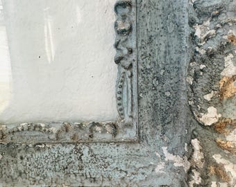 Marco adornado azul y gris pintado a mano, decoración shabby chic reciclada