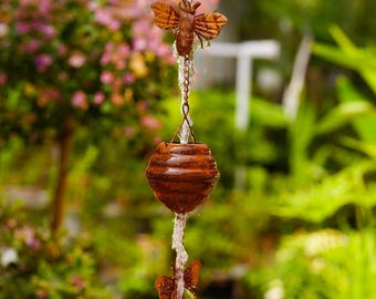 Bee & Hive Rain Chain – Adjustable Length Iron Garden Decor,Garden/Tree/Patio/Balcony/Yard Art Decor,Gift for Home,Wind Chimes,Rust Finish