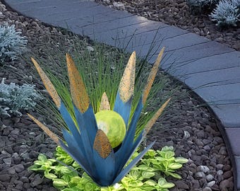 Customizable Agave Garden Sculpture with Colorful Solar-powered LED Glass Orb – Tequila Rustic Cactus Yard Art Metal Art Lawn Décor
