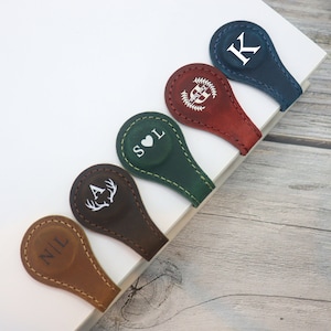 Custom Leather Magnetic Bookmark,Magnetic Bookmark With Initial/Name,Vintage Handmade Bookmark,Reader Gift,Book Lover Gift,Gift for Him/Her
