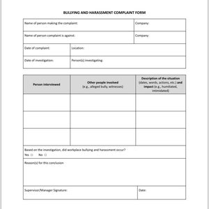 Może przedstawiać: Formular skargi dotyczący mobbingu i nękania w miejscu pracy z sekcjami dla nazwiska osoby składającej skargę, osoby, przeciwko której skarga jest skierowana, daty złożenia skargi, lokalizacji, daty dochodzenia, osoby (osób) prowadzącej (prowadzących) dochodzenie, firmy, osoby przesłuchanej, innych osób zaangażowanych, opisu sytuacji oraz sekcji dla podpisu kierownika/menedżera i daty.