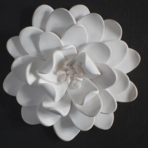 Flowers Wall Sculptures Art Dimensional Wall Decor Accents in White image 2