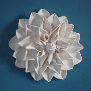 Flowers Wall Sculptures Art Dimensional Wall Decor Accents in White image 3