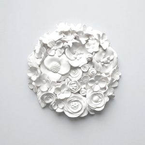 Escultura floral 3D, arte botánico para pared: decoración floral blanca de lujo para el hogar.