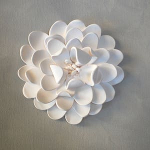 Flowers Wall Sculptures Art Dimensional Wall Decor Accents in White image 4