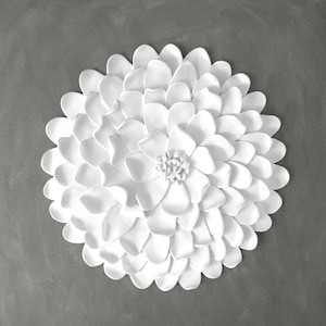 Große Dimensional Blumen Wandkunst: Cremeweiße Skulptur Dekor