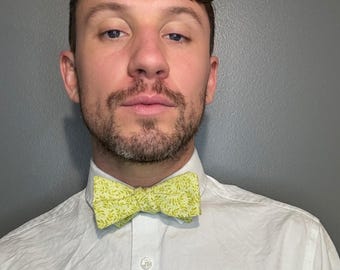 Asparagus Fern Self-tie Bow Tie