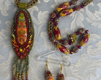Bordeaux Necklace Set