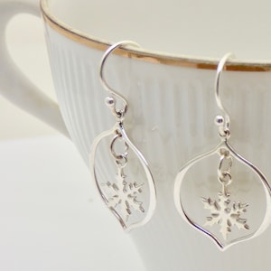 Modern Sterling Silver Snowflake Earrings, Arabesque Geometric Snow Dangles, Winter Fashion Accessory, Nature Inspired Holiday Gift for her