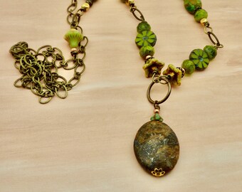 Green beaded floral necklace, Nature Inspired Botanical Statement Necklace, Geometric Brass chain with earthy brown stone oval, gift for her