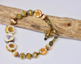 Bee Bracelet, Floral Bracelet, Chunky Yellow Boho Art Jewelry, Casual Honey Bee Bracelet, Insect, Positive Gift for Nature Lover