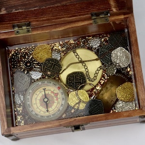 Pirate Treasure DnD Custom Dice Box/Rolling Tray, Resin Poured, Dungeons and Dragons D&D, Tabletop Role Playing TTRPG, Gift