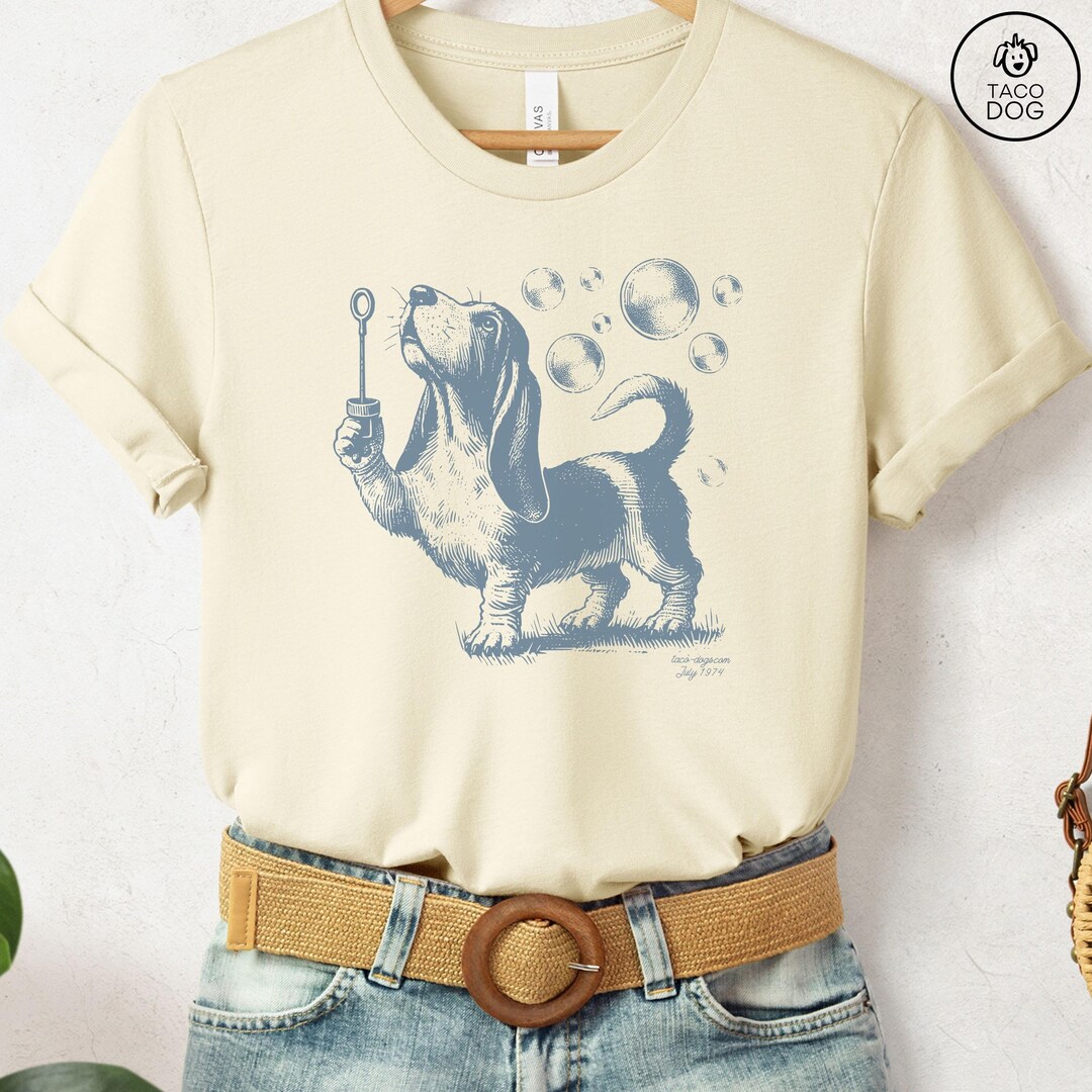 Basset Hound Vintage Radio T-Shirt