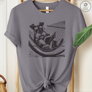 Schnauzer, Vintage Hundeshirt, lustiges Hundeshirt, Hundemama Shirt, Lesehund TShirt, Sommer Hängematte, Schnauzer Mama, Schnauzer Papa Bild 4