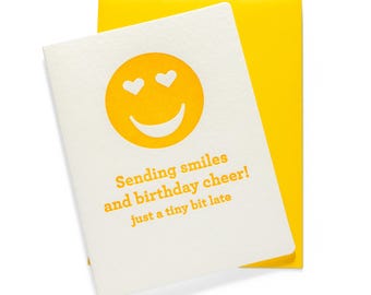 Felicitaciones de cumpleaños tardías / Cumpleaños atrasado / Tarjeta de felicitación impresa en tipografía
