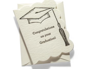 Tarjeta de presentación mini impresa en tipografía / Graduación