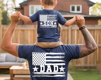 Paquete de imágenes PNG de camisetas a juego para papá e hijos con la bandera de Estados Unidos, PNG de papá e hijo, PNG de papá y yo patrióticos, PNG de feliz día del padre, PNG de regalo para papá