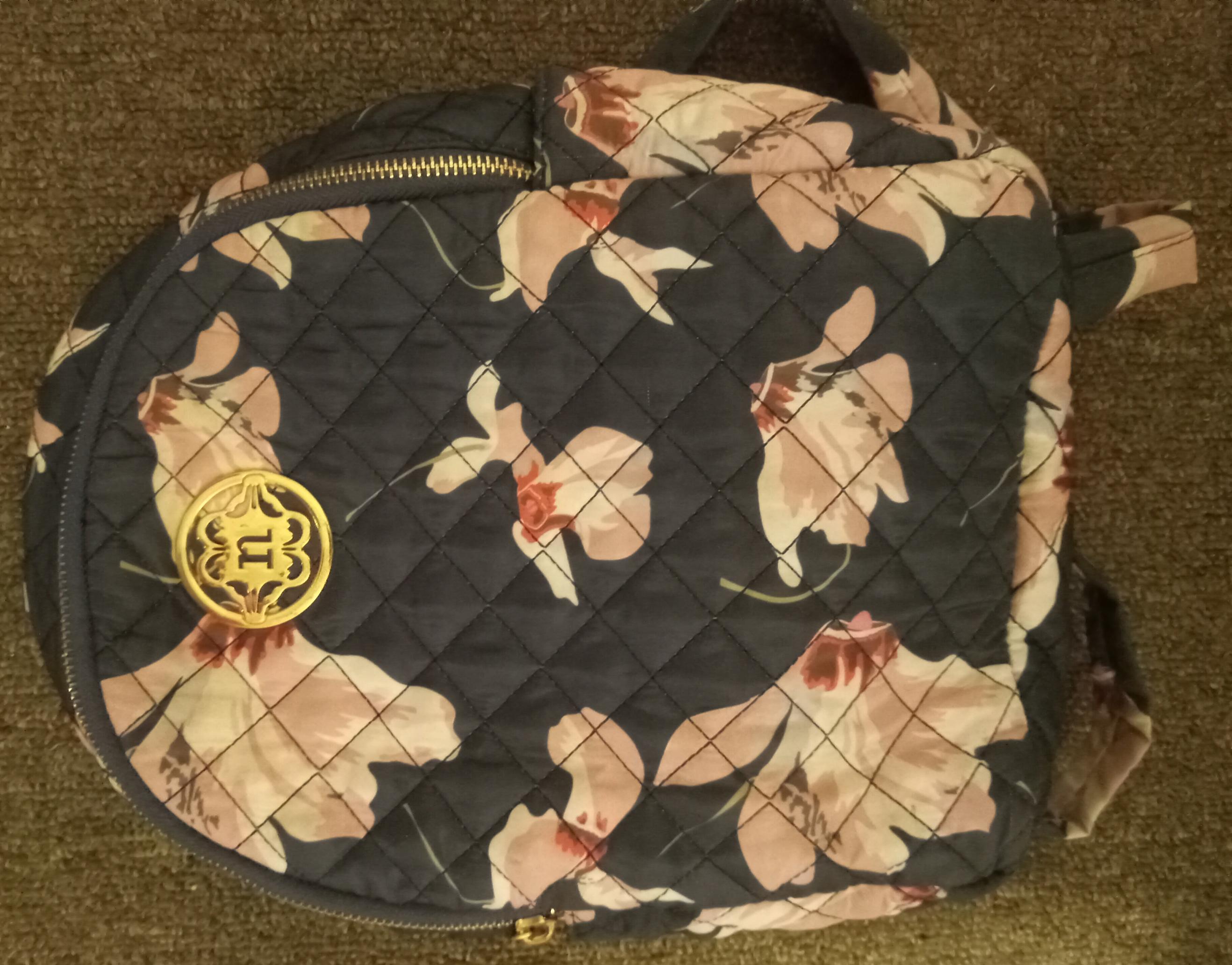 Nanette Lepore 4 way Backpack Nanette Lepore Backpack Bag Purse | EstateSales.org main image 4