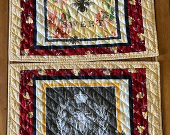 BEE SWEET QUILTED Placemats, 15 x 19, set of two
