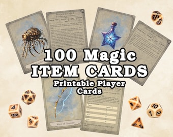 Può includere: Un set di 100 carte di oggetti magici stampabili per giochi di ruolo. Le carte presentano illustrazioni di oggetti magici, come un flacone di acqua magica, un grimaldello magico e un'onda di tuono. Le carte sono progettate per essere utilizzate con i dadi, che sono anche mostrati nell'immagine.
