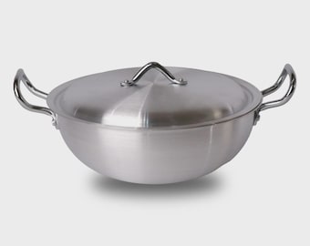 Kokkärl i aluminium, matlagnings- och stekgryta i silver