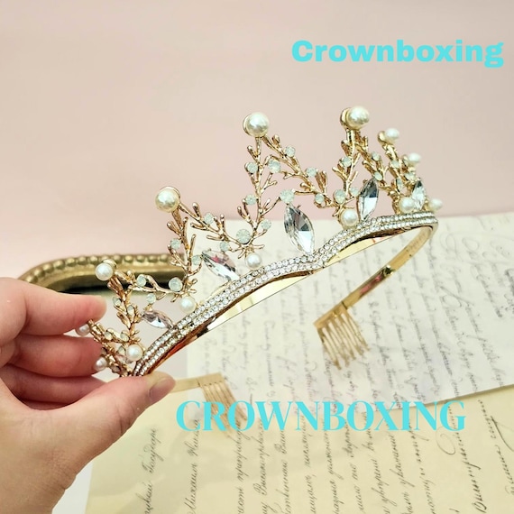 Elegant Pearl and Crystal Bridal Tiara Floral for Wedding  display picture 1