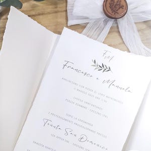 Invito matrimonio, partecipazione nozze, invito bordo strappato a mano con ceralacca personalizzata, nastro chiffon, invito comunione.