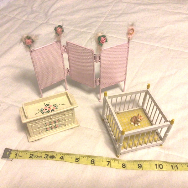 Vintage Miniature Doll house furniture Play pen/ Dresser / pink  room screen  and cat