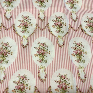 Vintage French Roses Stripe Fabric: Floral Garland Fat Quarter
