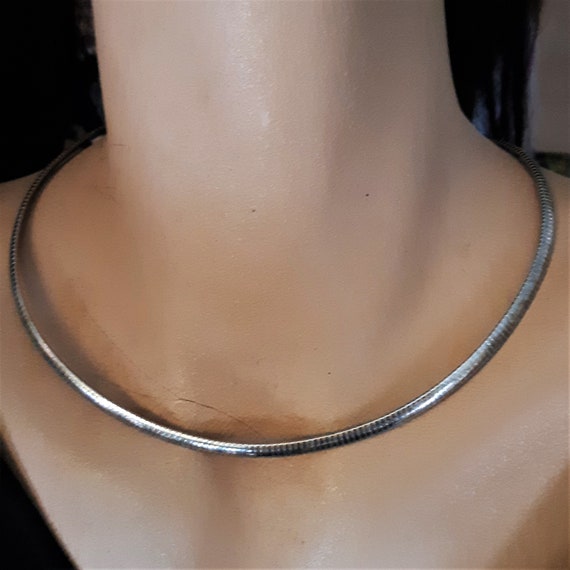 Vintage Sterling Choker Necklace. It s 18 Inches Long and Weighs 8