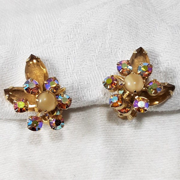 Vintage Juliana D&E Flower Clip On Earrings In Pink Aurora Borealis and Light Brown Colors. They Would Be Beautiful Wedding Jewelry.  (D37)