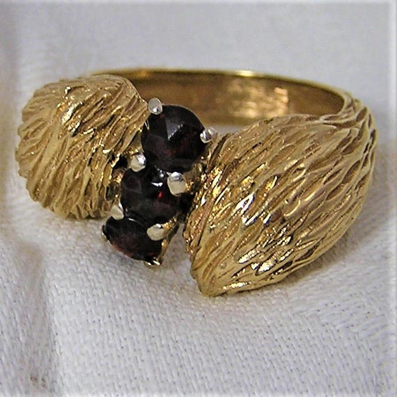 Vintage 14K Gold and Garnet Karbra Ring. It is a … - image 1