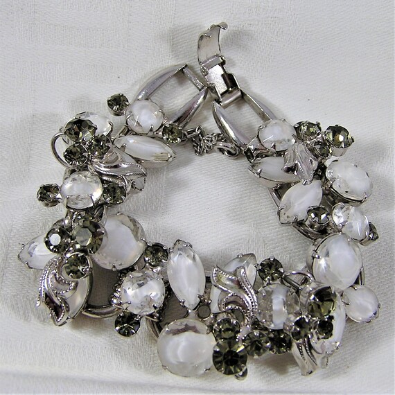 Vintage Juliana D & E Bracelet Earring Set of Whi… - image 5