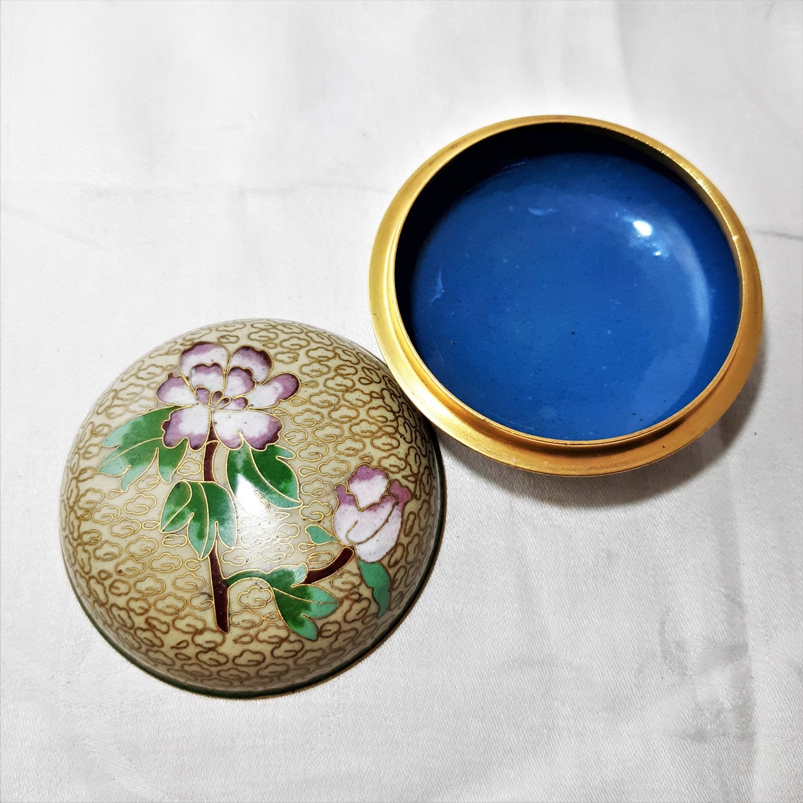 Vintage Cloisonne Trinket Box With Flower on Top. Mainly Cream Etsy
