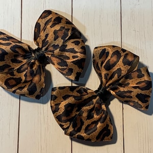 Cheetah Leopard 3” Pigtail Hair Bow, cheetah hairbow, leopard hair bow, cheetah safari hair bow, leopard black brown hair bow, safari bow