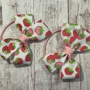 Strawberries 2&quot; Pigtail Hair Bows, fits Baby Toddler, Strawberry pigtail Hairbow, 4 small dogs too, strawberry hair bow, strawberries bow