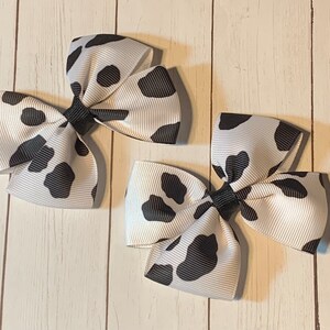 Kuh Print Schwarz Weiß Haarschleife, 3&quot; breit Kuh Print Schwanz Haarspangen, Kühe Haarschleife Clips Haarspange Pony-O, Kuh Print Schleife