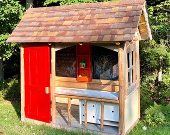4x6 ft Kids Playhouse Plan PDF - Tiny house Rustic affordable DIY project - Reclaimed materials and creativity!
