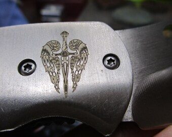 Army Emblem Division engraved pocket small knife
