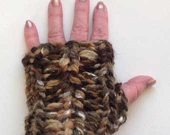 Handknitted fingerless gloves camouflage