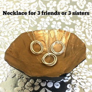 3 SISTERS NECKLACE Gift for Three Sisters Jewelry Sterling Silver Connected Circles Sister Gift Sister in Law Bridesmaid Gift for Sisters