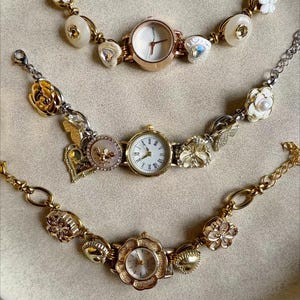 Vintage Gold Bracelet Watches for Women – Elegant Floral Charm Chain Timepieces, dainty charm watch bracelet timepiece, Gift for Her
