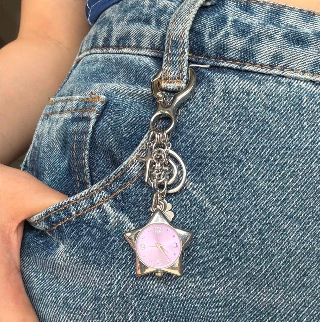 Star-Shaped Pink Watch Keychain – Cute Aesthetic Clock Charm for Jeans, Bags, or Backpacks, Kawaii Bag Hanging, Gift for her
