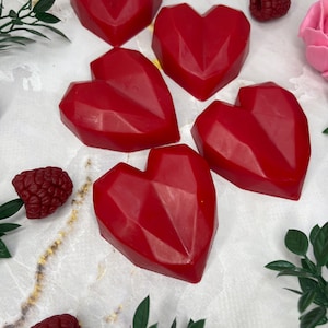 Hochzeitsseifenbevorzugung - rotes Herz mit kundenspezifischem Anhänger, ideal für Empfang, Gäste und Hochzeitsgeschenke