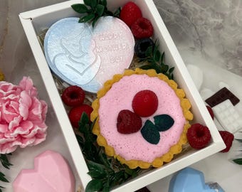 Handmade Mother's Day Soap Gift Set: Decorative Cake Soap with Card