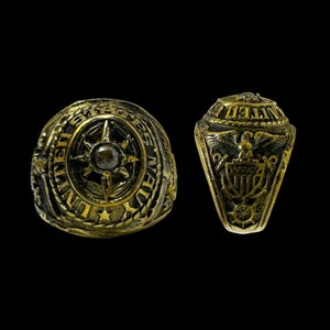 Vintage Solid 10k Yellow Gold 1943 Class Ring - Size 4.75